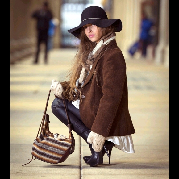 Brown - Picture 12 of 12